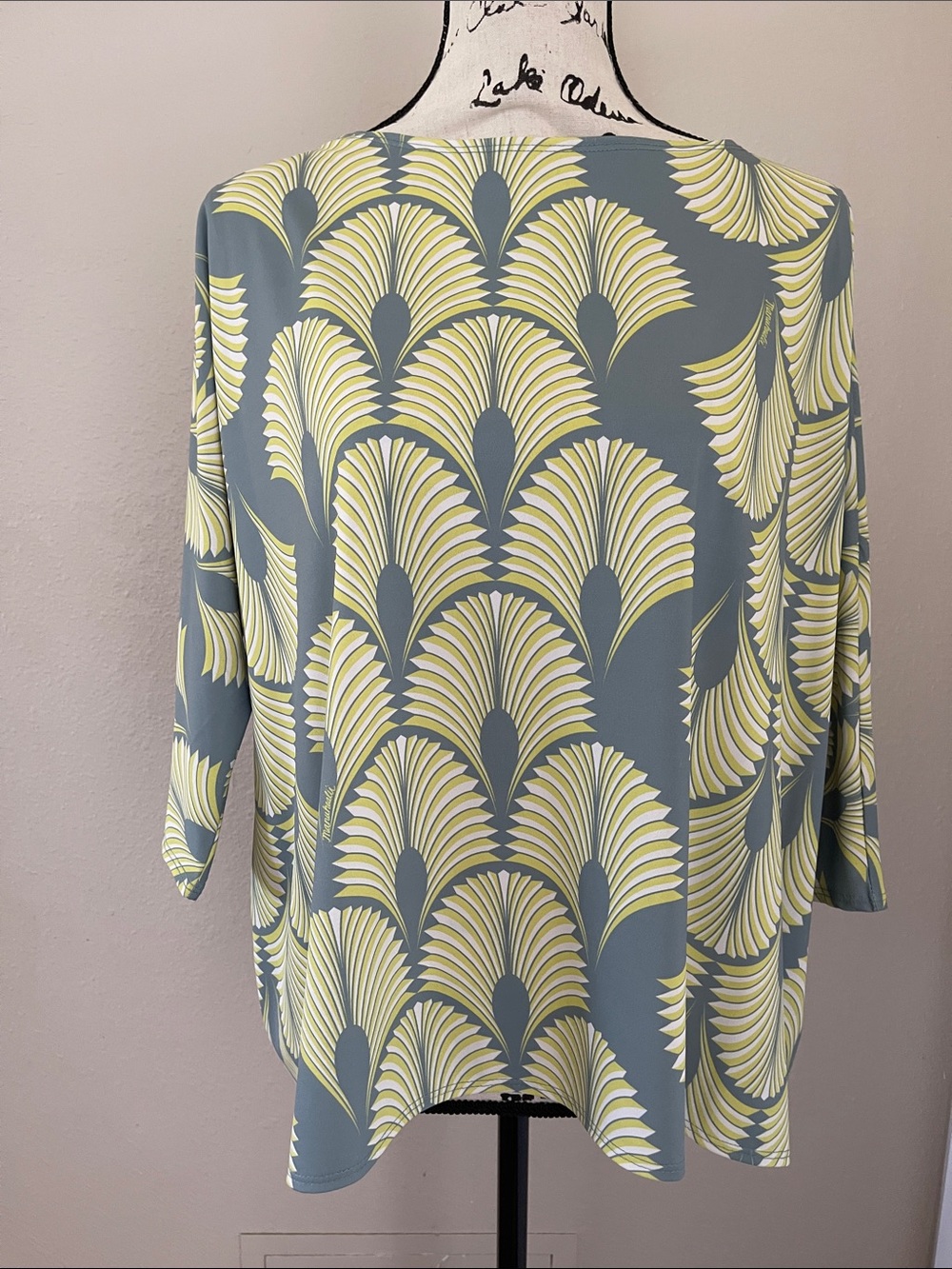 NWT Manuhealii Sammie Top Lauhala Lemongrass XS/S